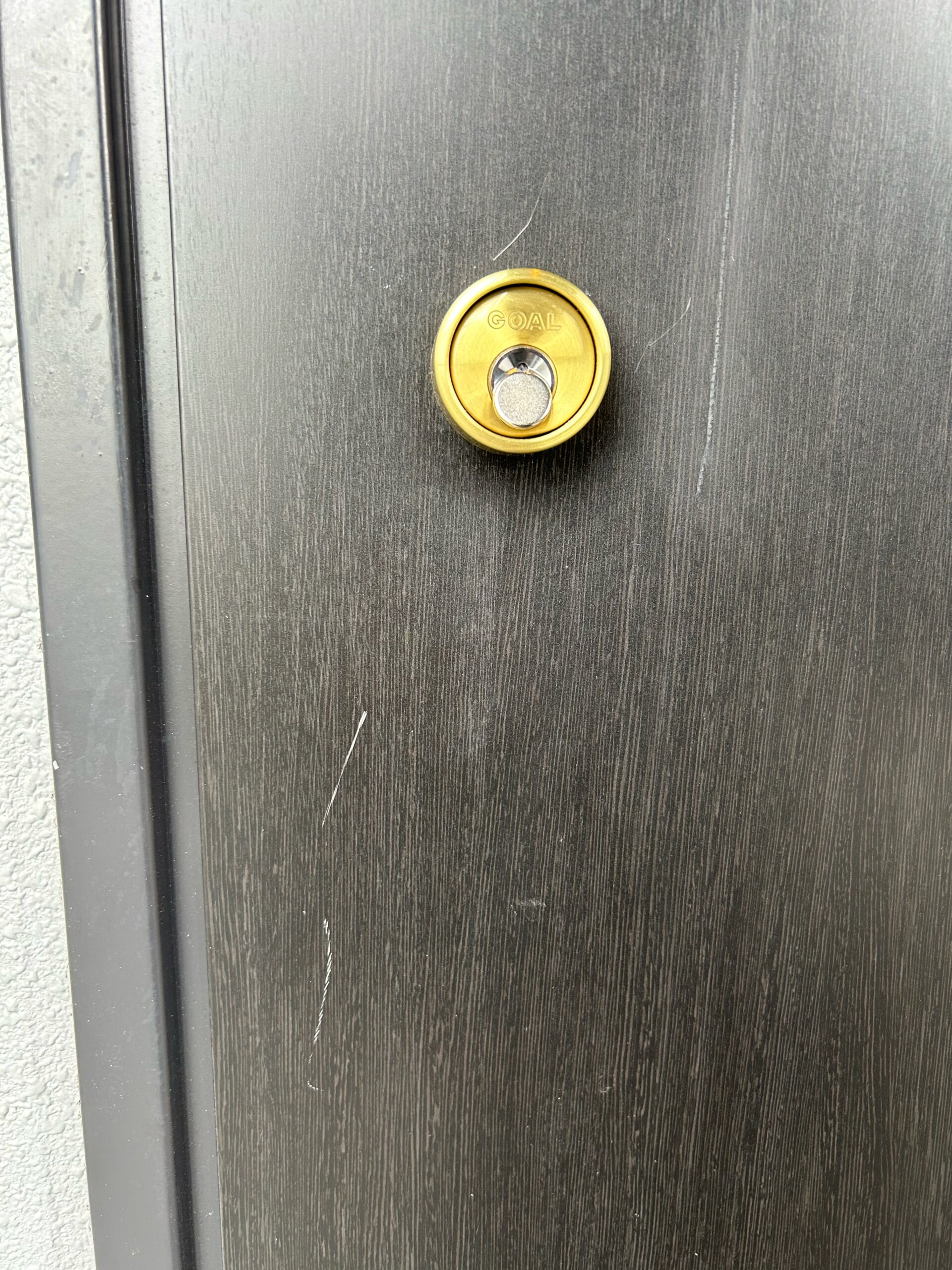 【北区王子】戸建て住宅の玄関の鍵交換を行いました